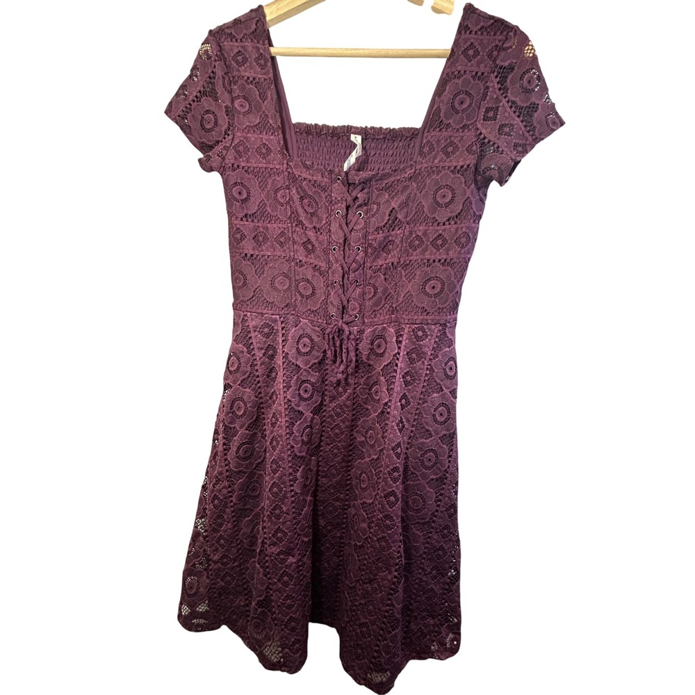 Aeropostale Plum‎ Lace Square Neck Smocked Bodice Corset Dress Short Sleeve Med